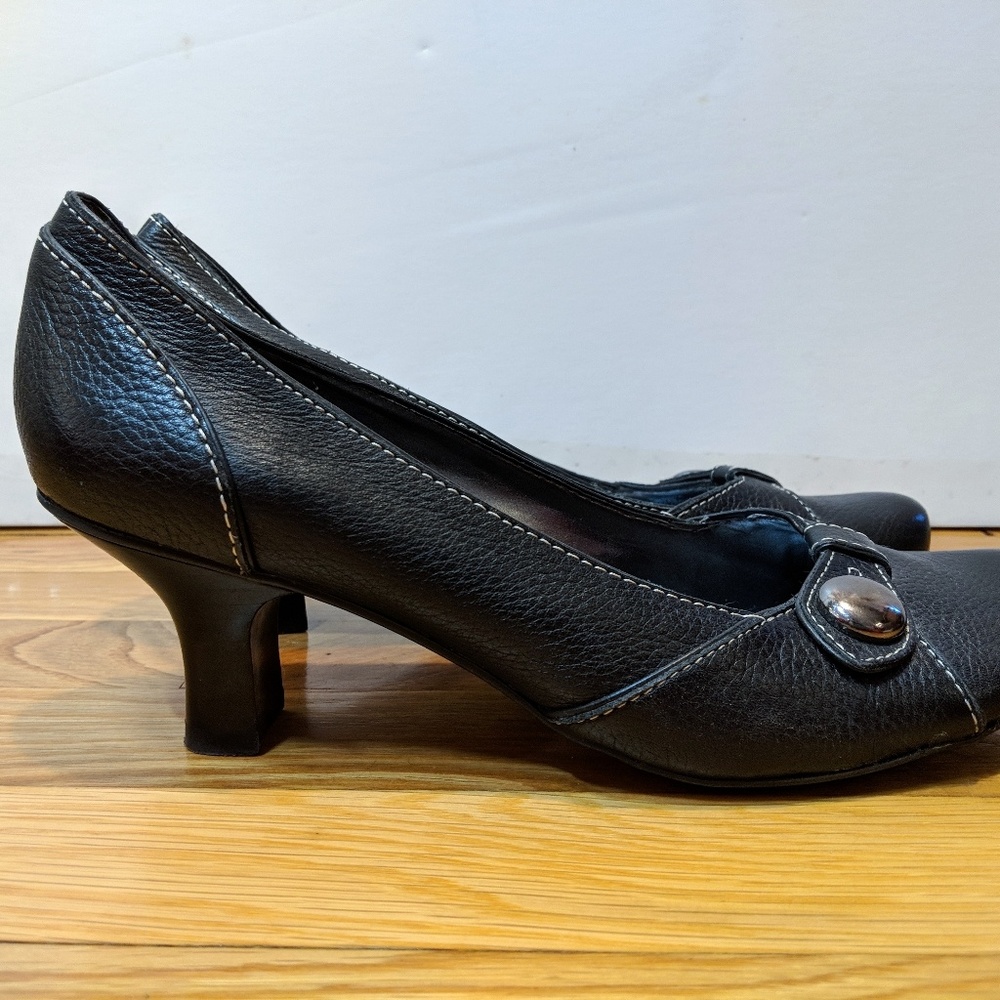 BCBG PARIS Black Low Heel Shoes Size 9